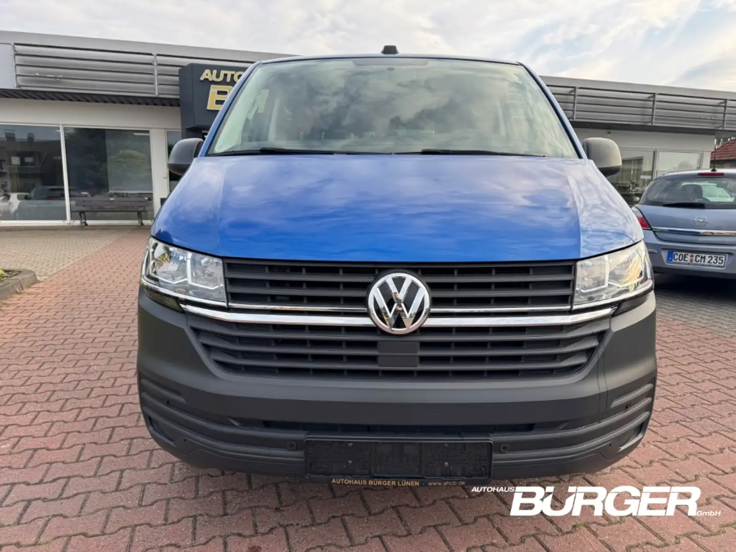 Volkswagen T6.1 Kombi 2.0 TDI 9 Sitze Klima PDC v+h StandHZG Berganfahra Blau - 2