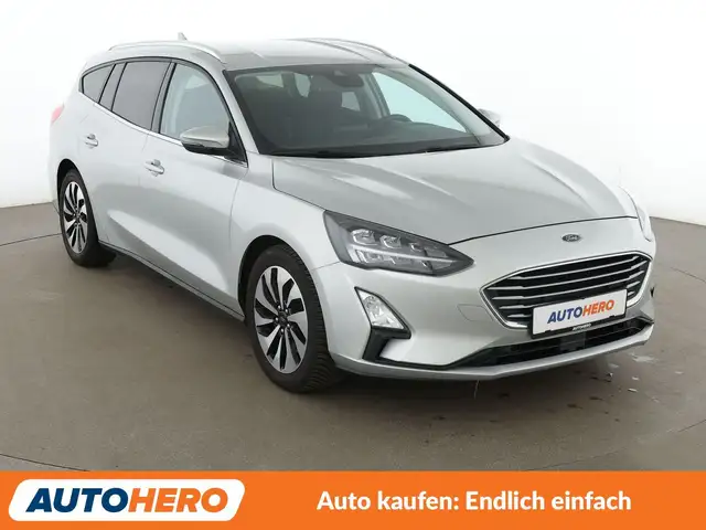 Ford Focus view 8