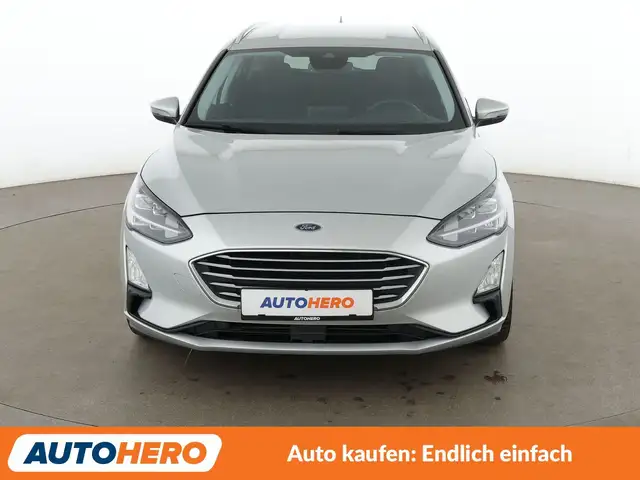 Ford Focus view 9