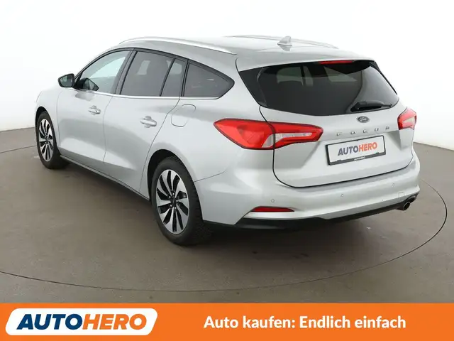 Ford Focus view 4