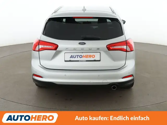 Ford Focus view 5