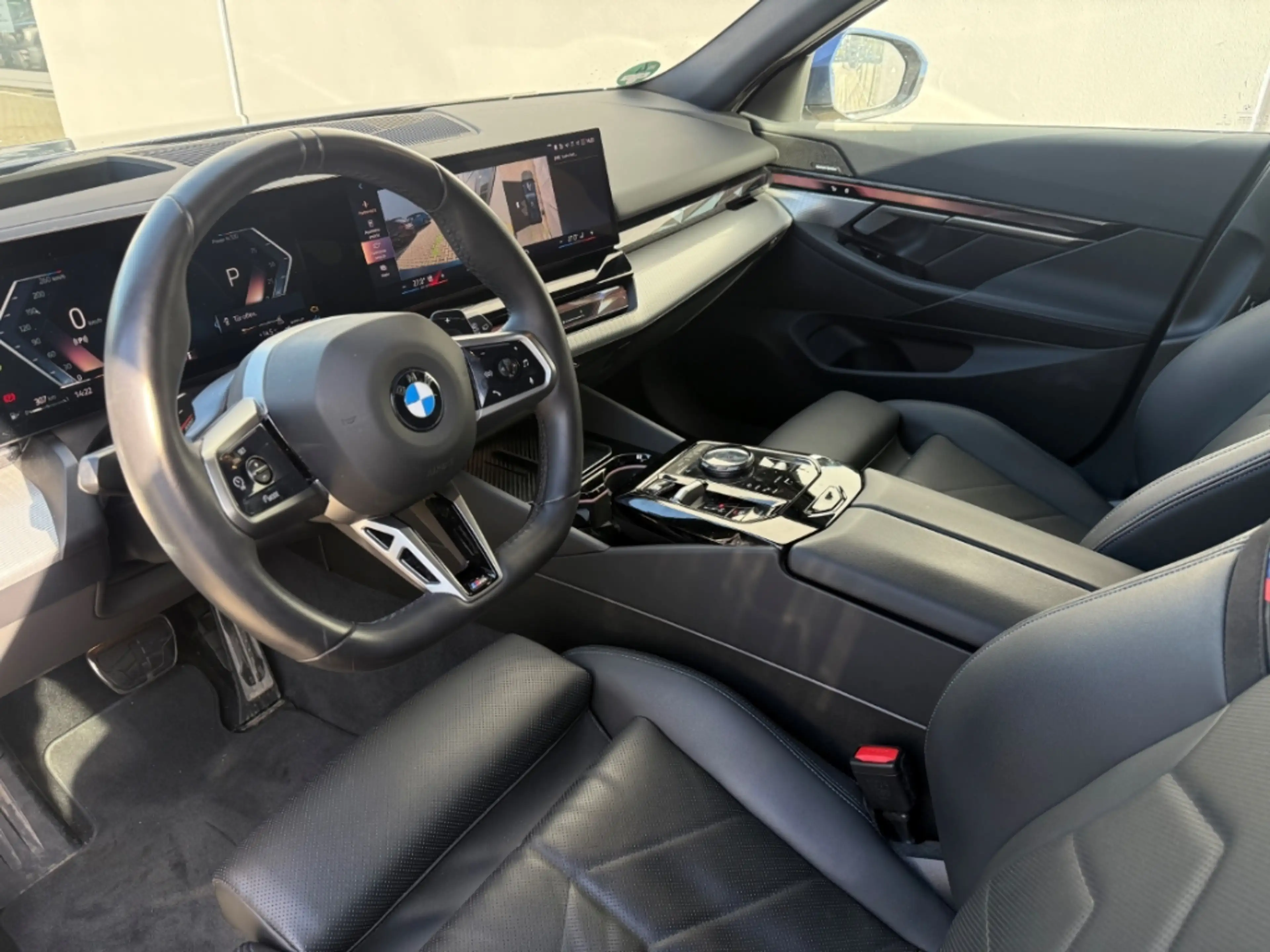 BMW 520 dA Touring M-Sport Sportpaket HUD AHK-klappbar Nav — photo 6