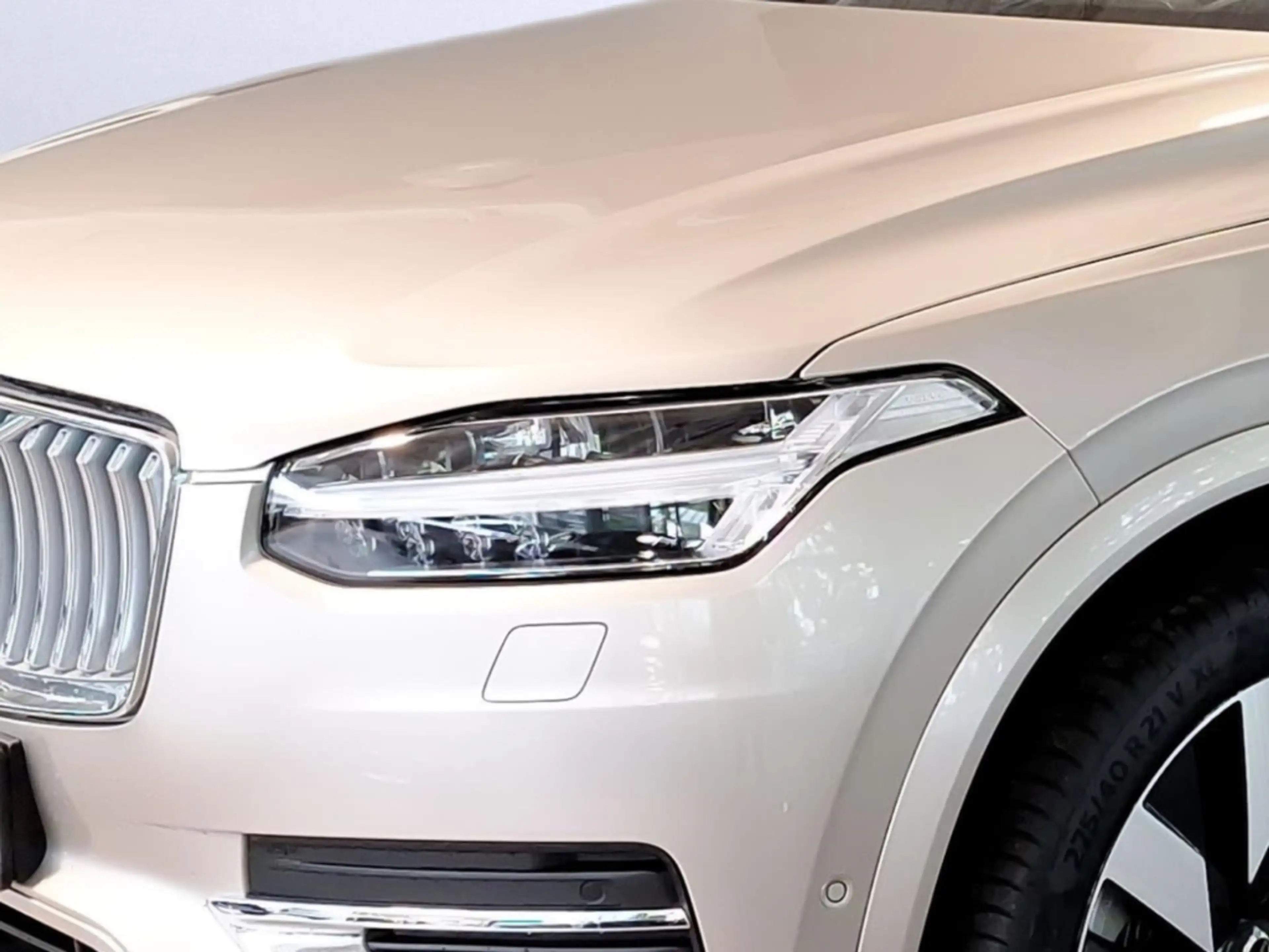 Volvo XC90 T8 AWD Ultra Bright - Luftfahrwerk B&W — photo 5
