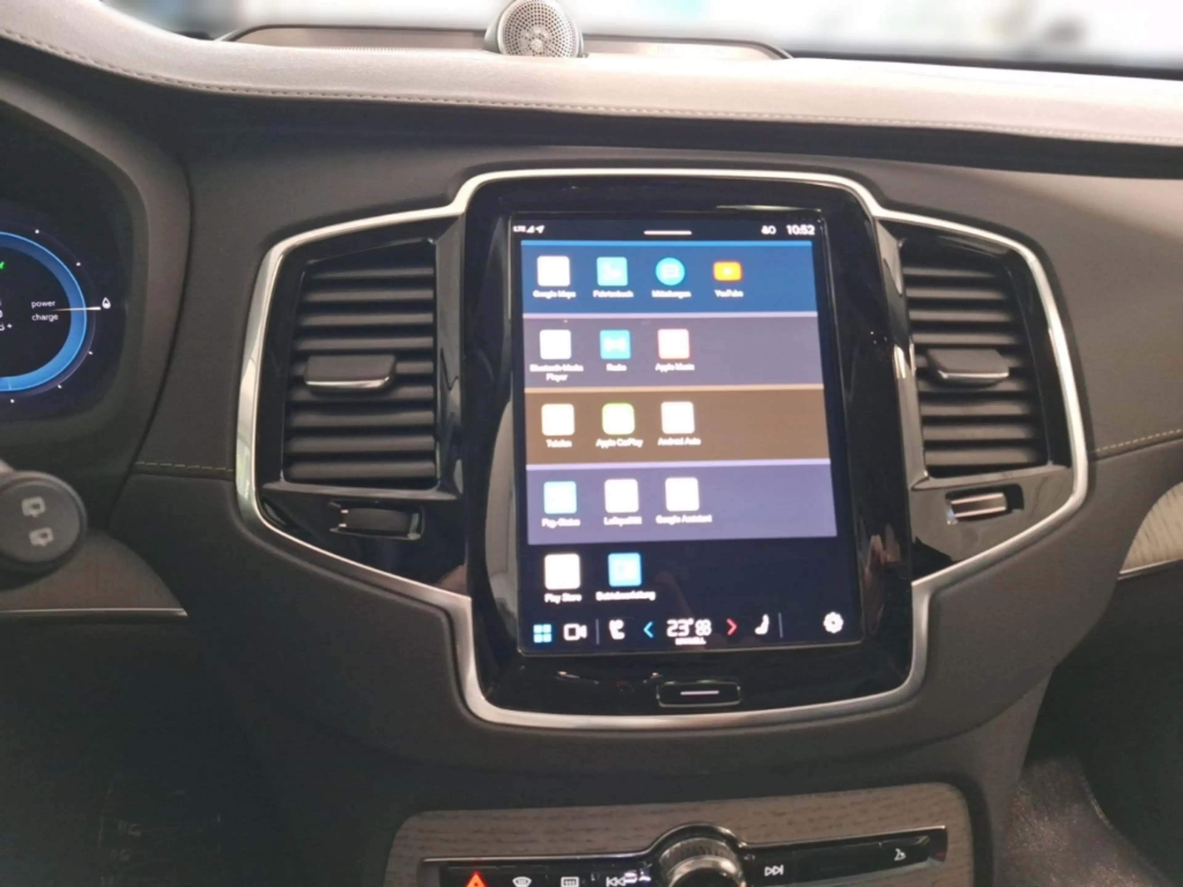 Volvo XC90 T8 AWD Ultra Bright - Luftfahrwerk B&W — photo 9