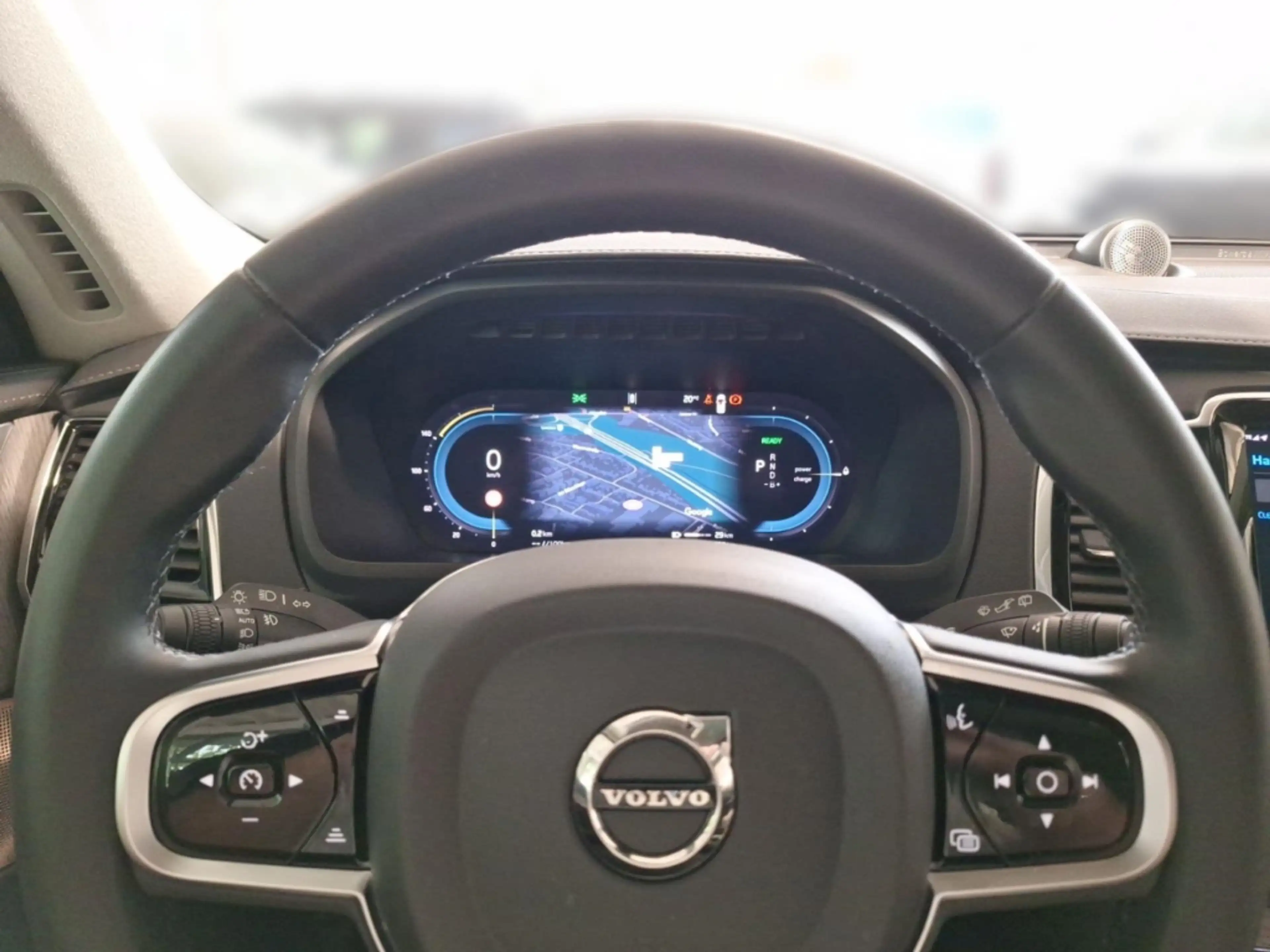 Volvo XC90 T8 AWD Ultra Bright - Luftfahrwerk B&W — photo 8
