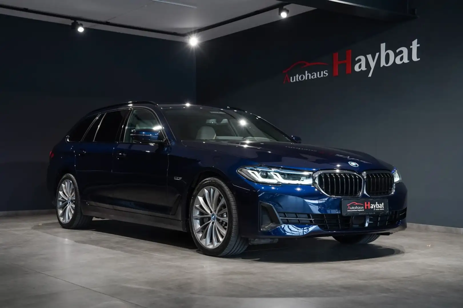 BMW 530 e Touring xDrive Laser-ACC-Leder-HuD-19" Bleu - 1