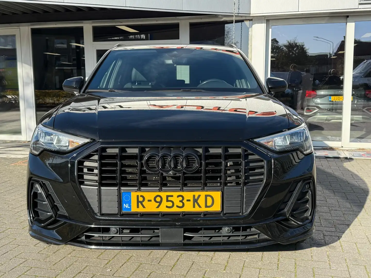Audi Q3 35 TFSI S Line | Leder | 360 Cam | Black Ed Schwarz - 2