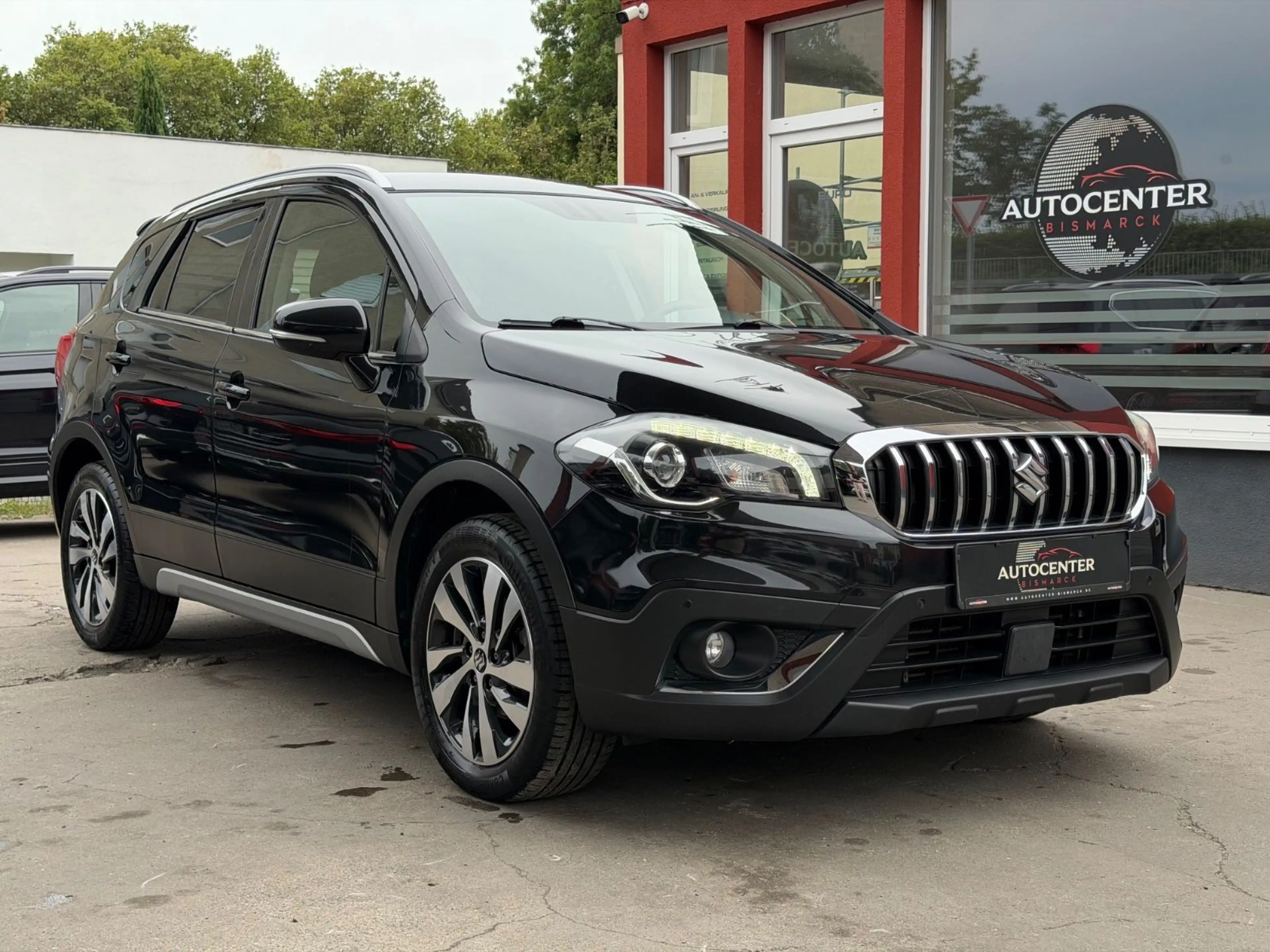 Suzuki SX4 S-Cross Club/RÜCKFAHR-KAMERA/WARTUNG NEU ! — photo 2