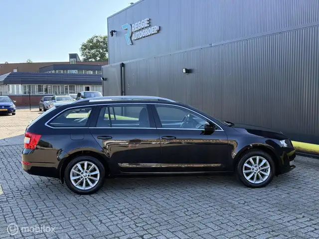 Skoda Octavia view 9