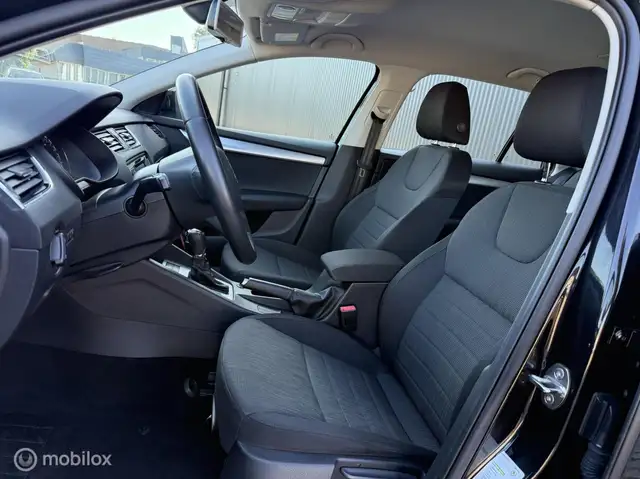 Skoda Octavia view 4