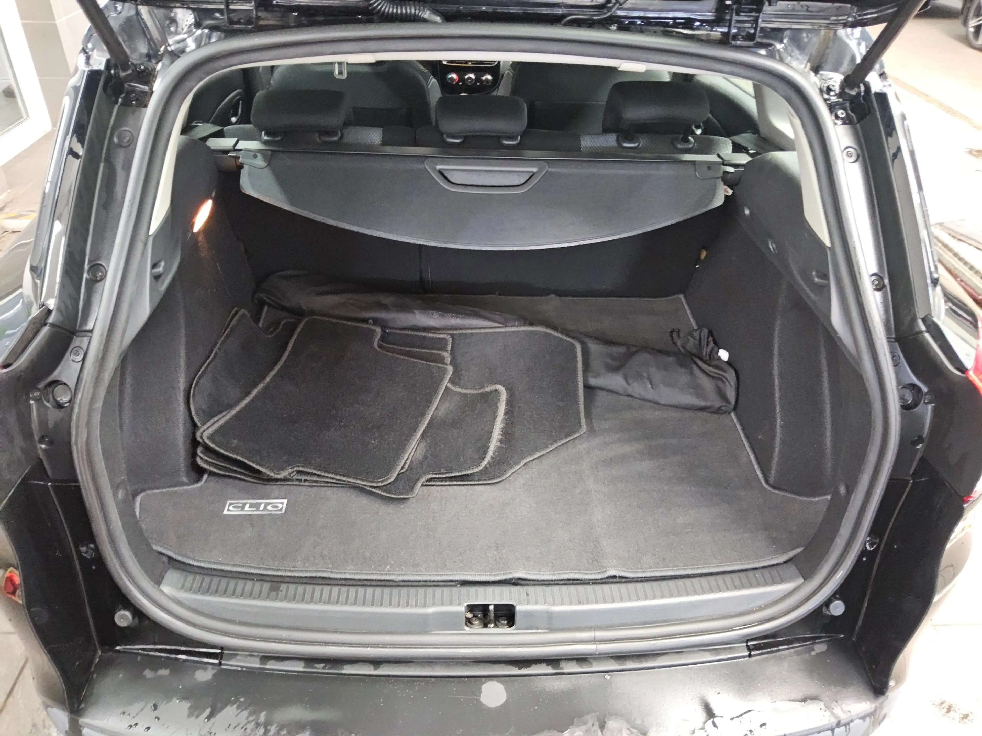 Renault Clio CLIO T-LEDER NAVI KLIMA RADIO TEMPO PDC — photo 11