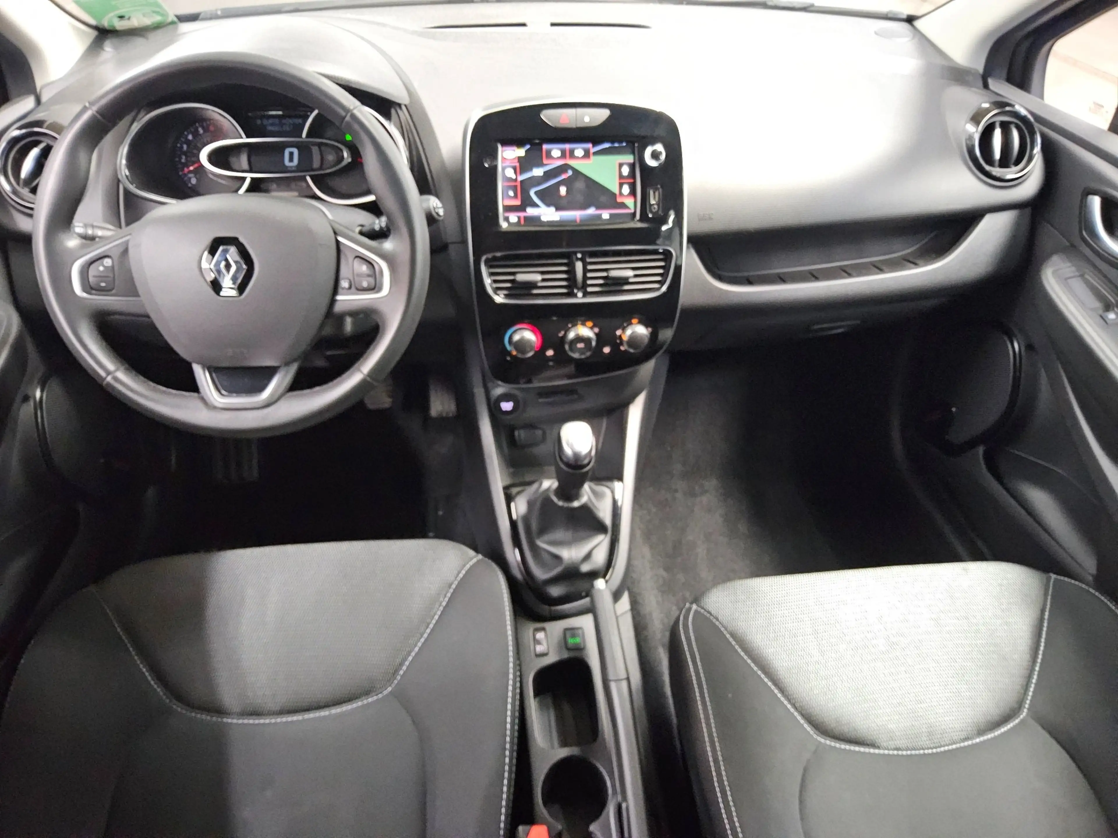Renault Clio CLIO T-LEDER NAVI KLIMA RADIO TEMPO PDC — photo 5