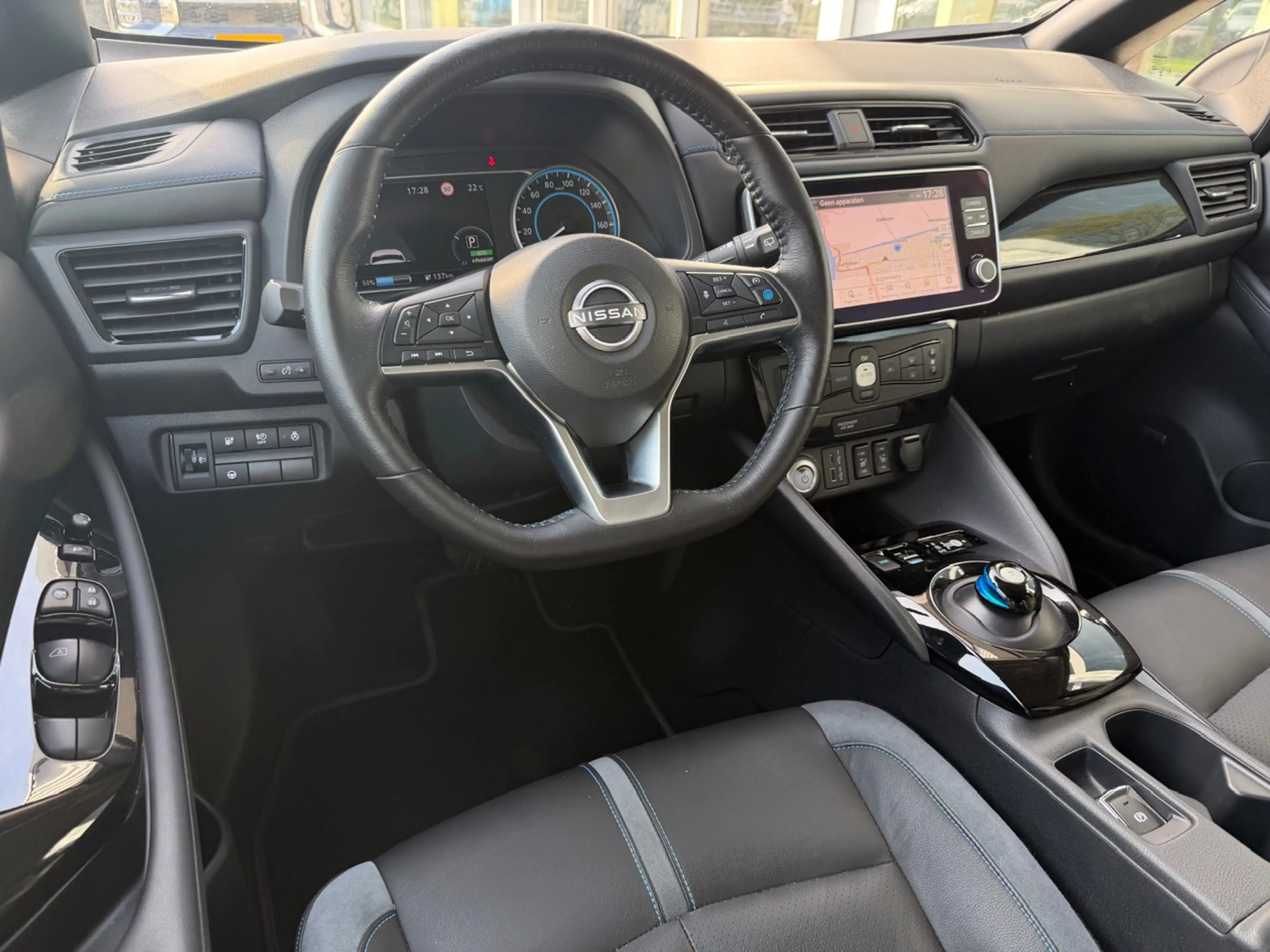 Nissan Leaf Electric 39kWh Tekna | Leder | Navigatie | Apple C — photo 23