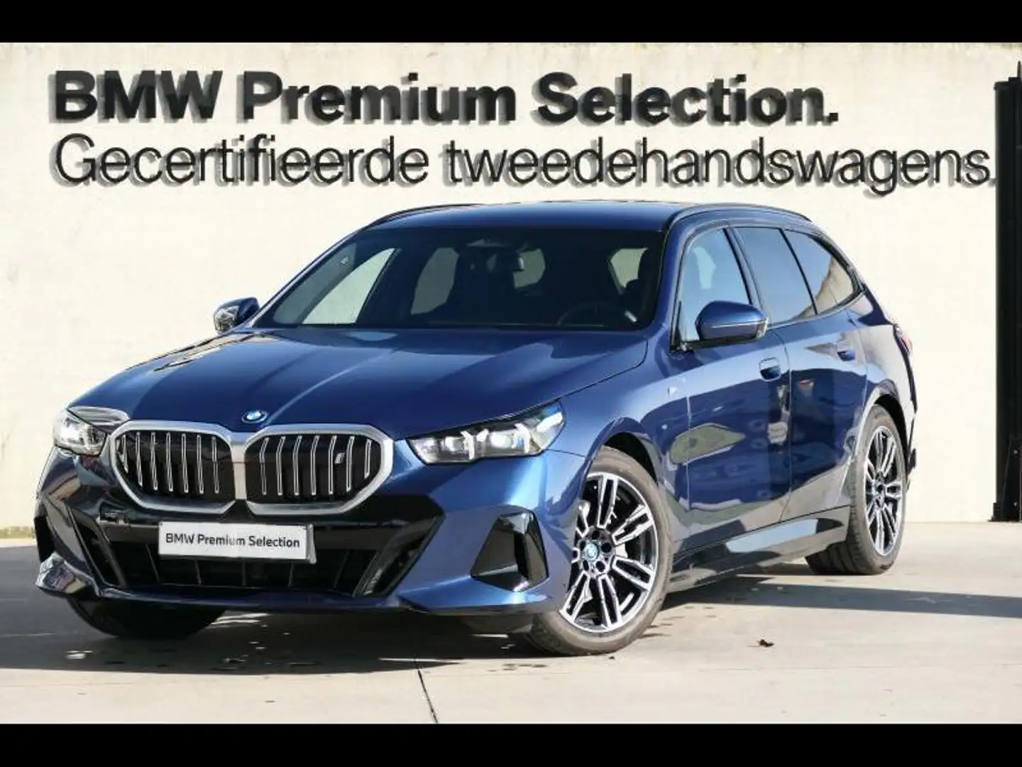 BMW i5 eDrive40 Touring M Sport Blauw - 1