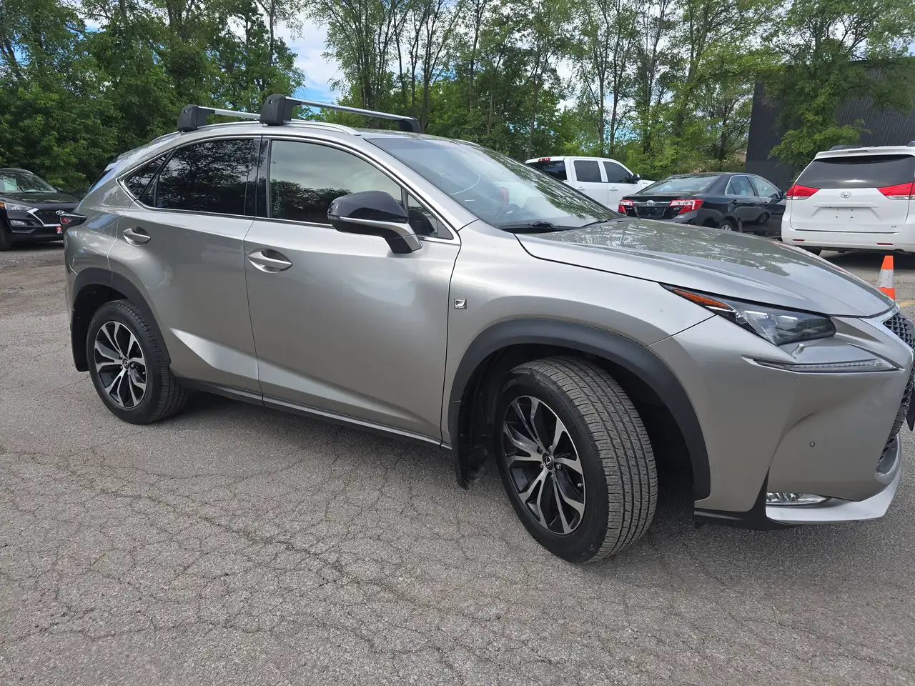 Lexus NX fotografie Lexus NX