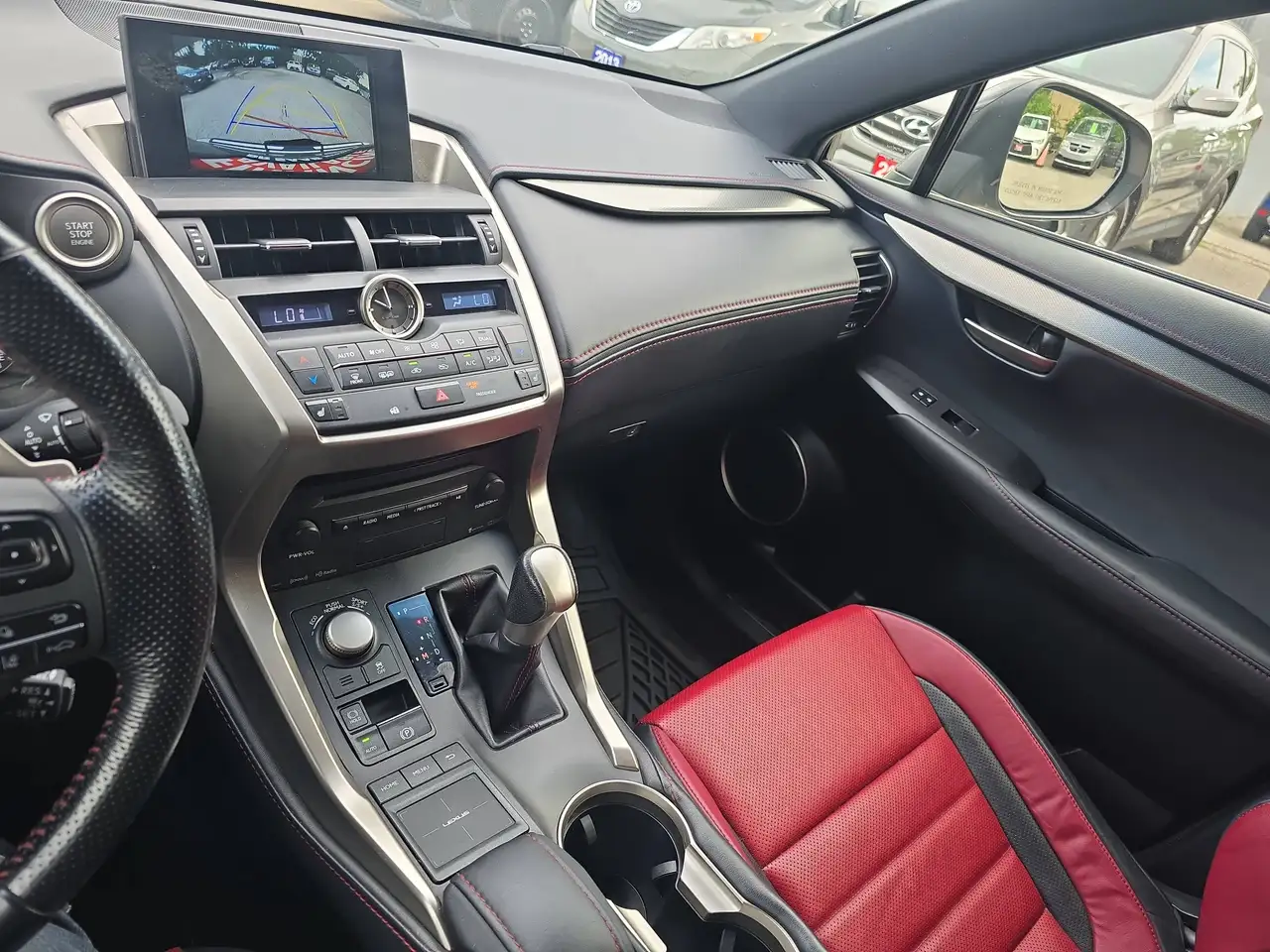 Lexus NX fotografie Lexus NX