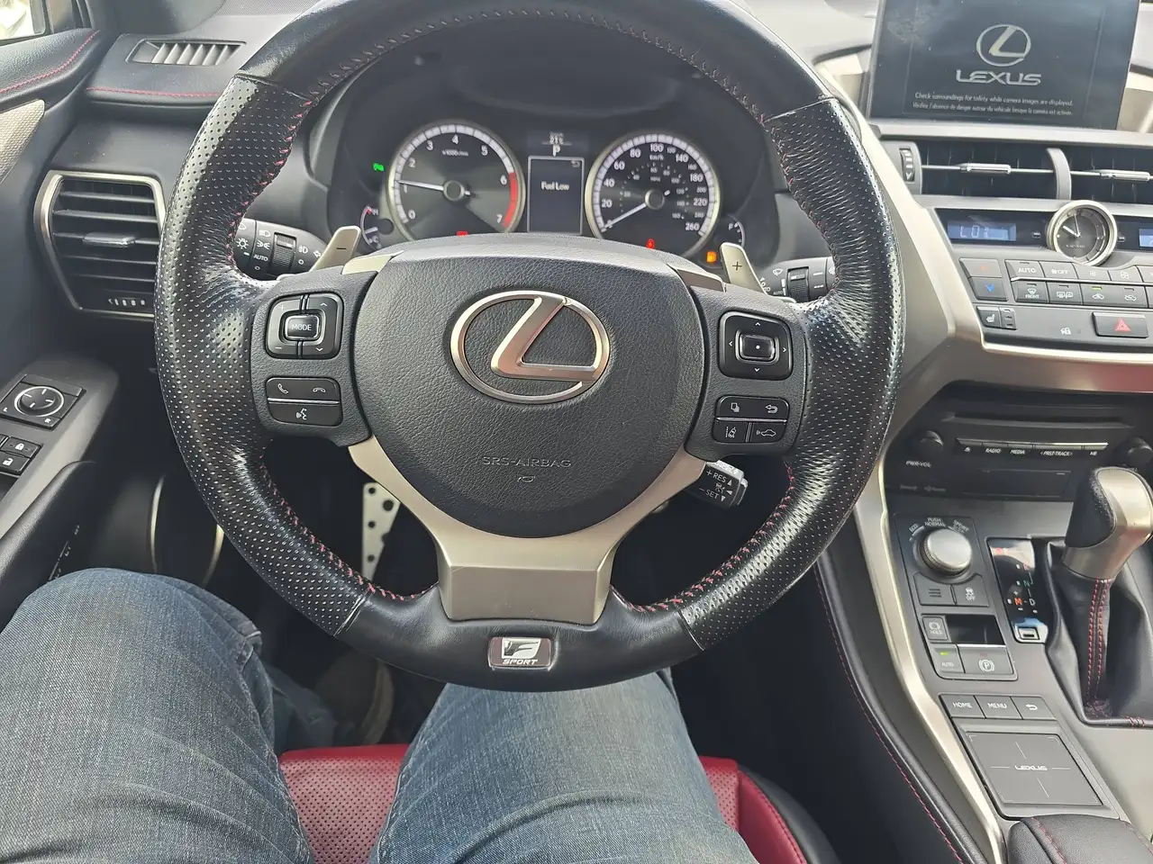Lexus NX fotografie Lexus NX
