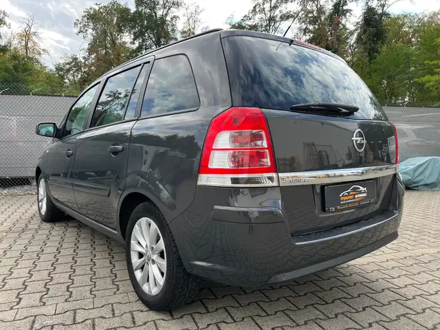 Opel Zafira view 7