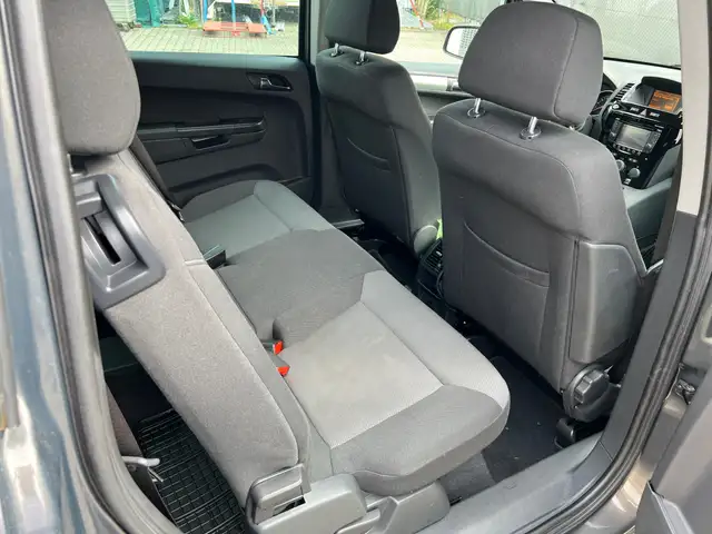 Opel Zafira view 15