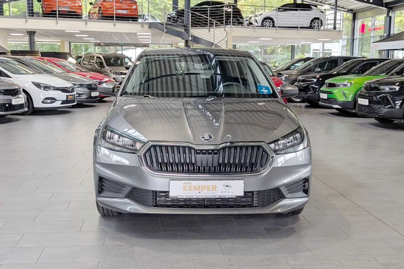 Skoda Fabia 1.0 Ambition *PDC*LED*Kamera* Gris - 2