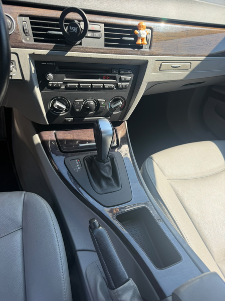 BMW 318 318 d — photo 9