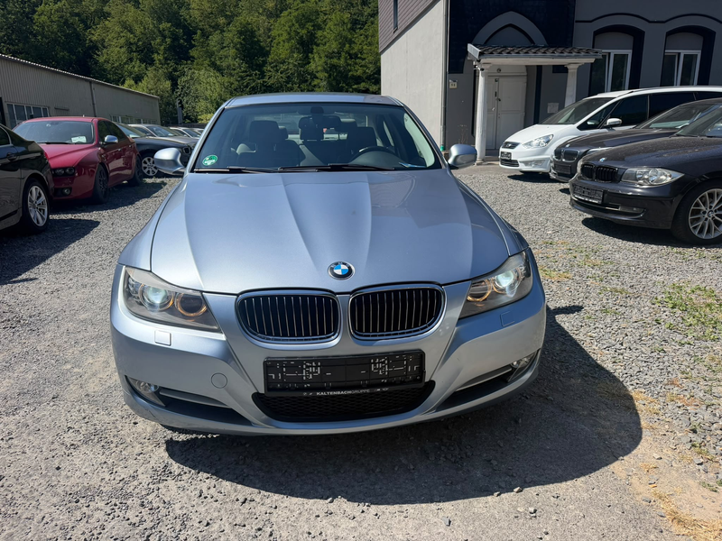 BMW 318 318 d — photo 2