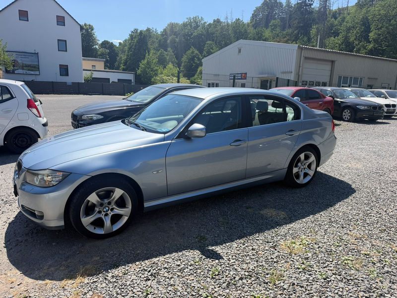 BMW 318 318 d — photo 3