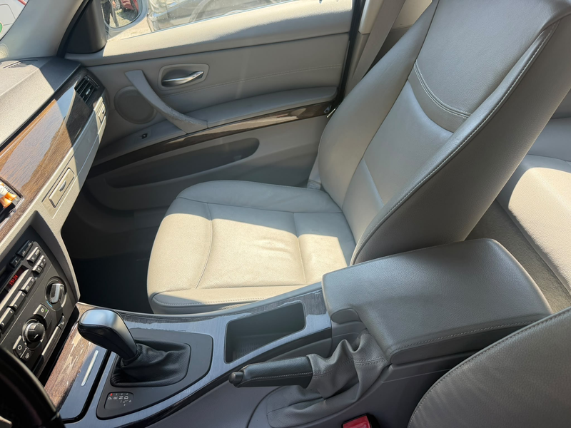 BMW 318 318 d — photo 8