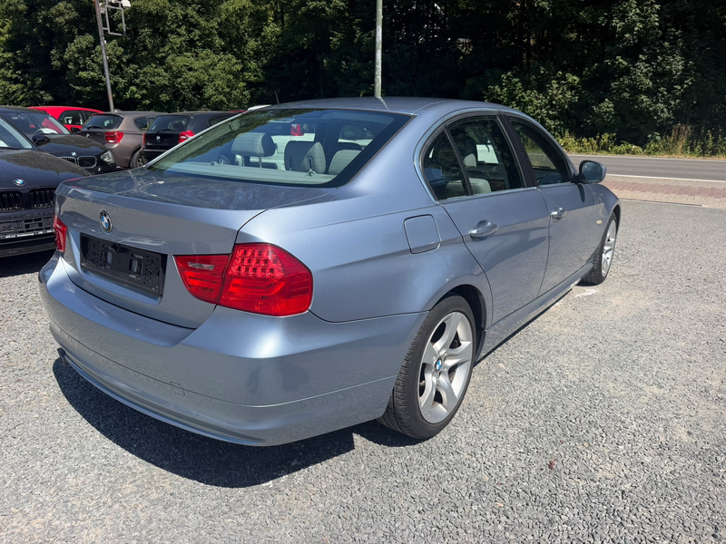 BMW 318 318 d — photo 6