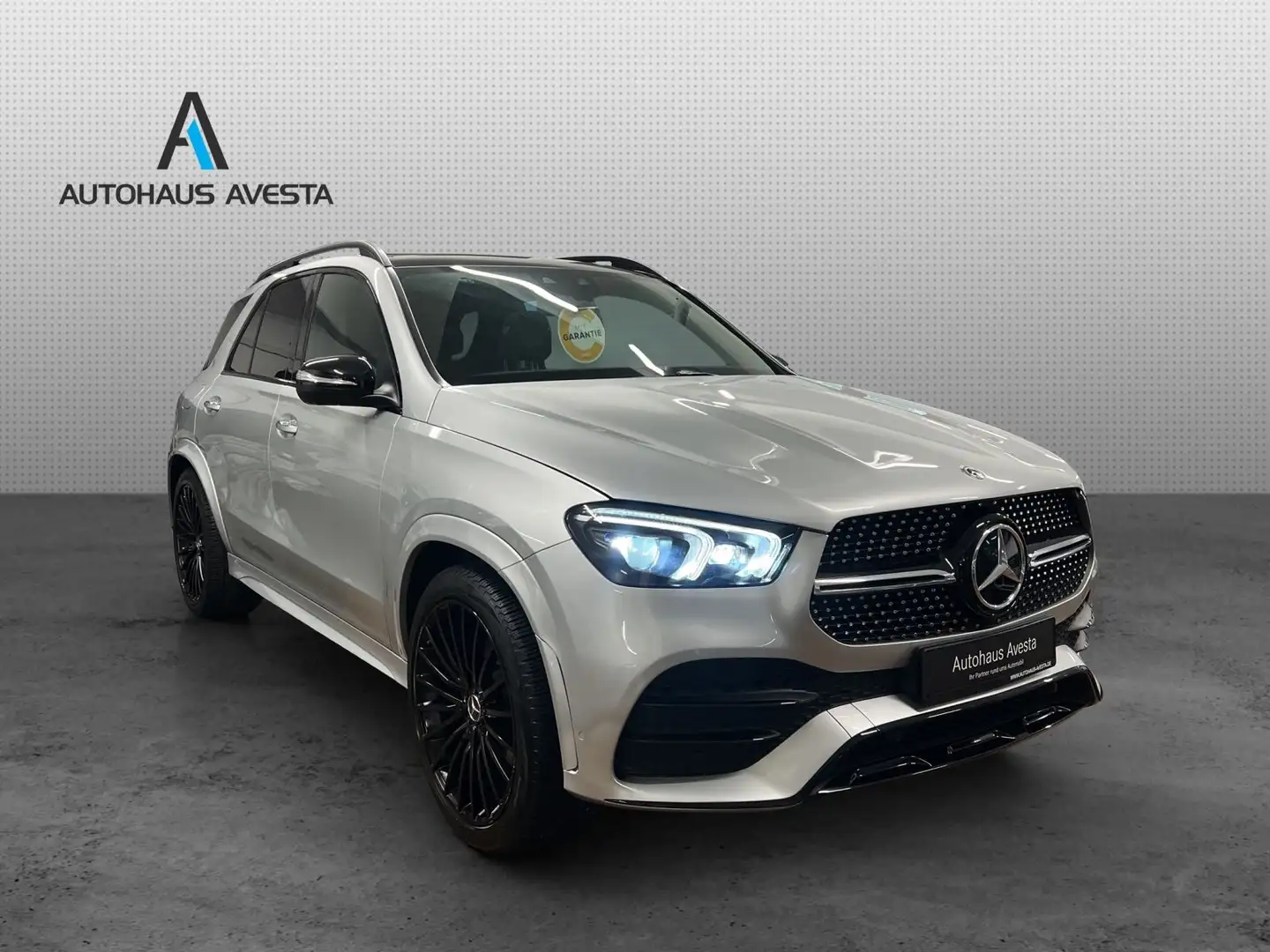 Mercedes-Benz GLE 300 d 4Matic/ AMG / 22 ZOLL/ NIGHT/ 1.H/PANO Silber - 2