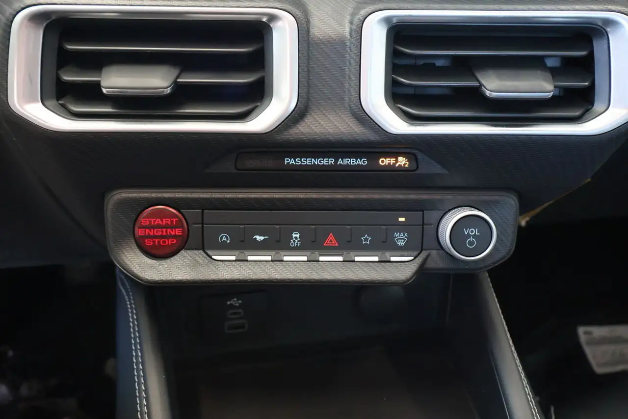 Ford Mustang снимка Ford Mustang