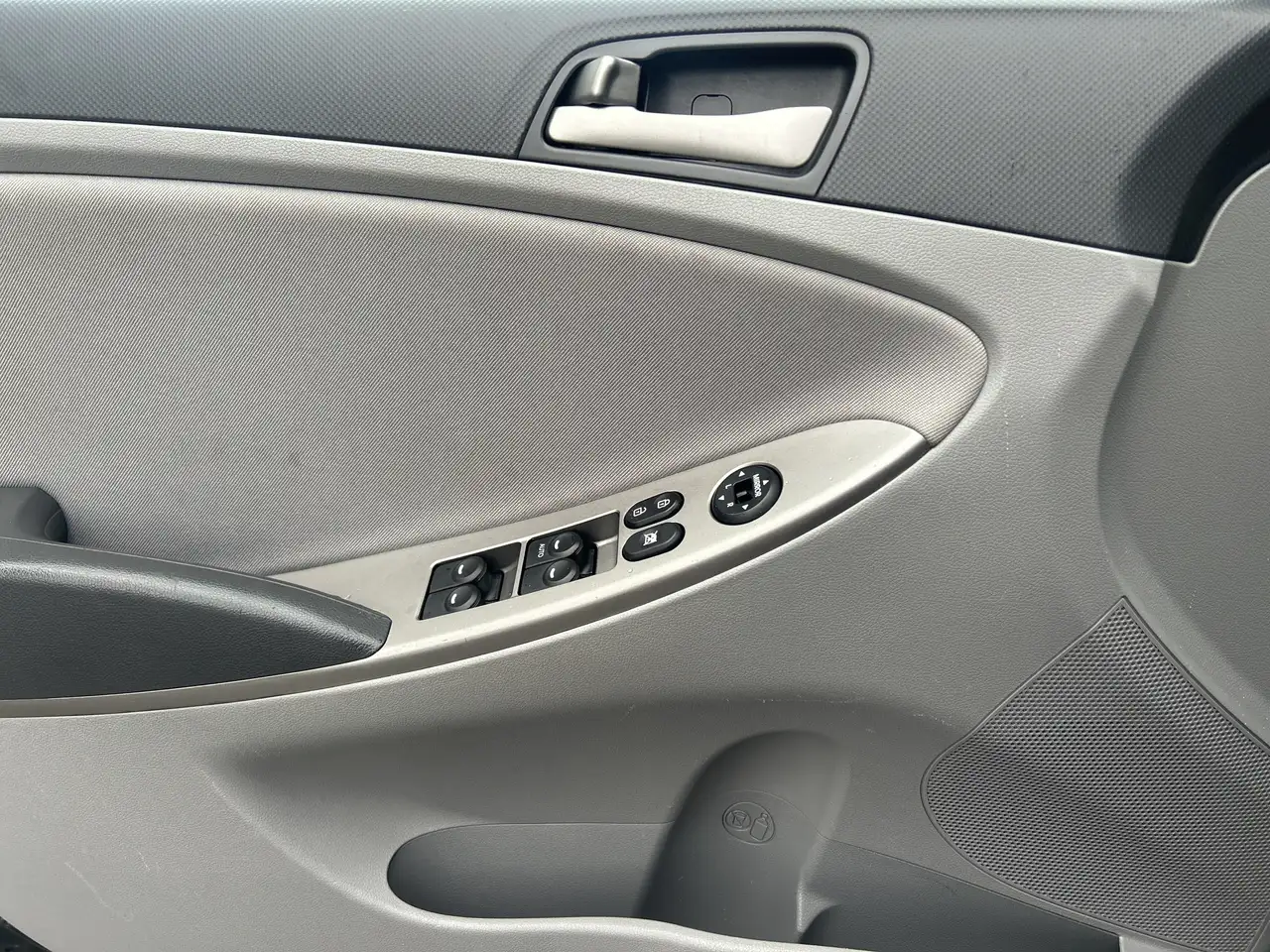 Hyundai ACCENT снимка Hyundai ACCENT