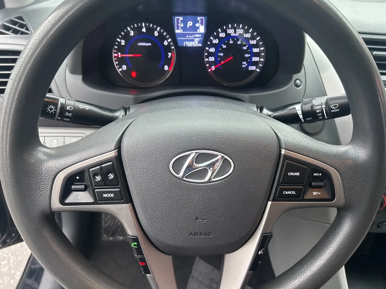 Hyundai ACCENT снимка Hyundai ACCENT