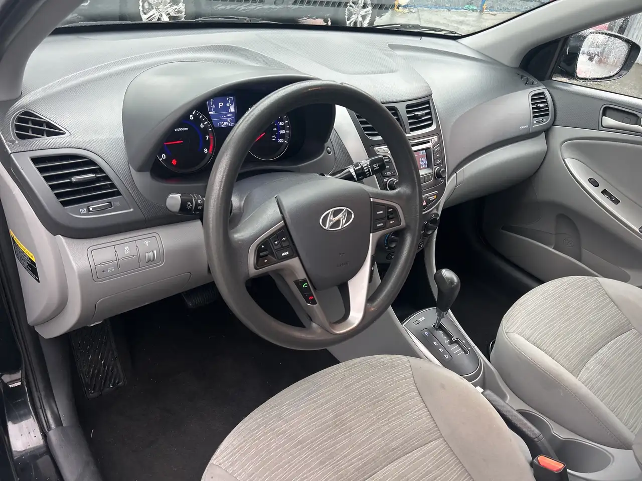 Hyundai ACCENT снимка Hyundai ACCENT