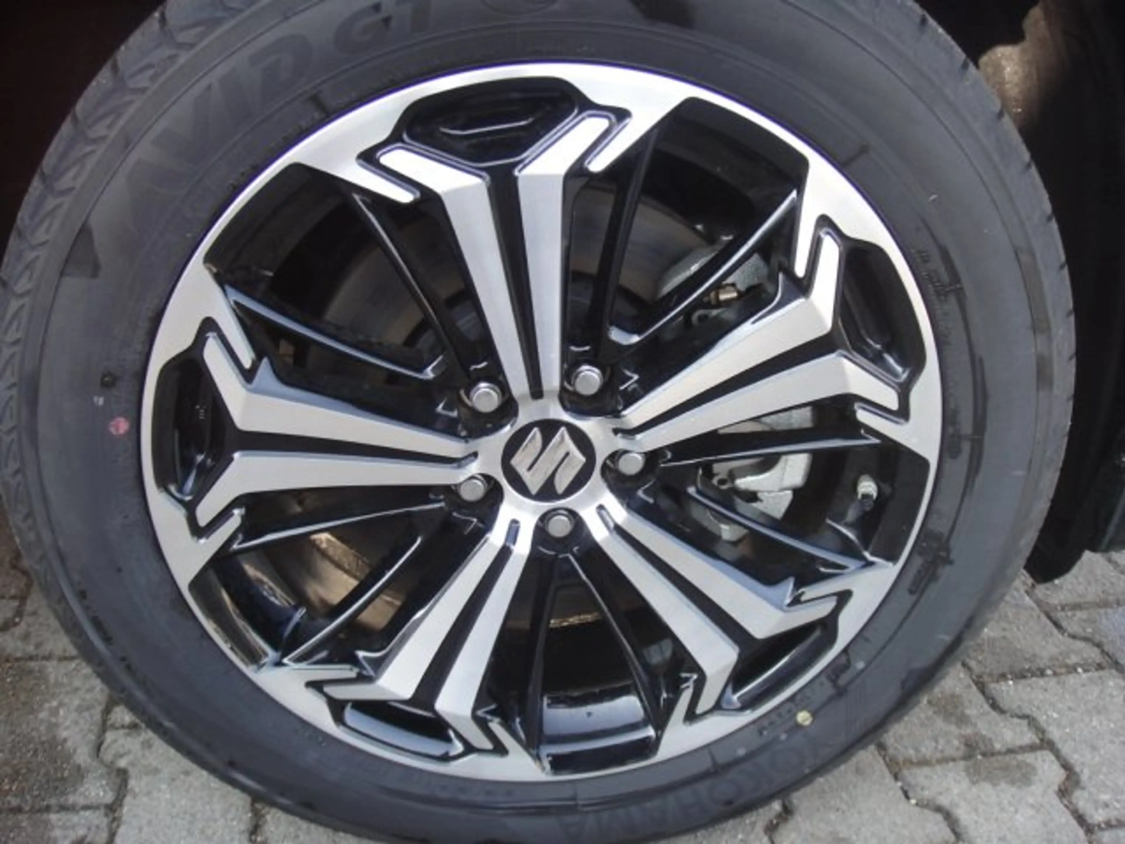 Suzuki Across Across PLUG-IN HYBRID 4x4 baugl. RAV 4 — photo 11