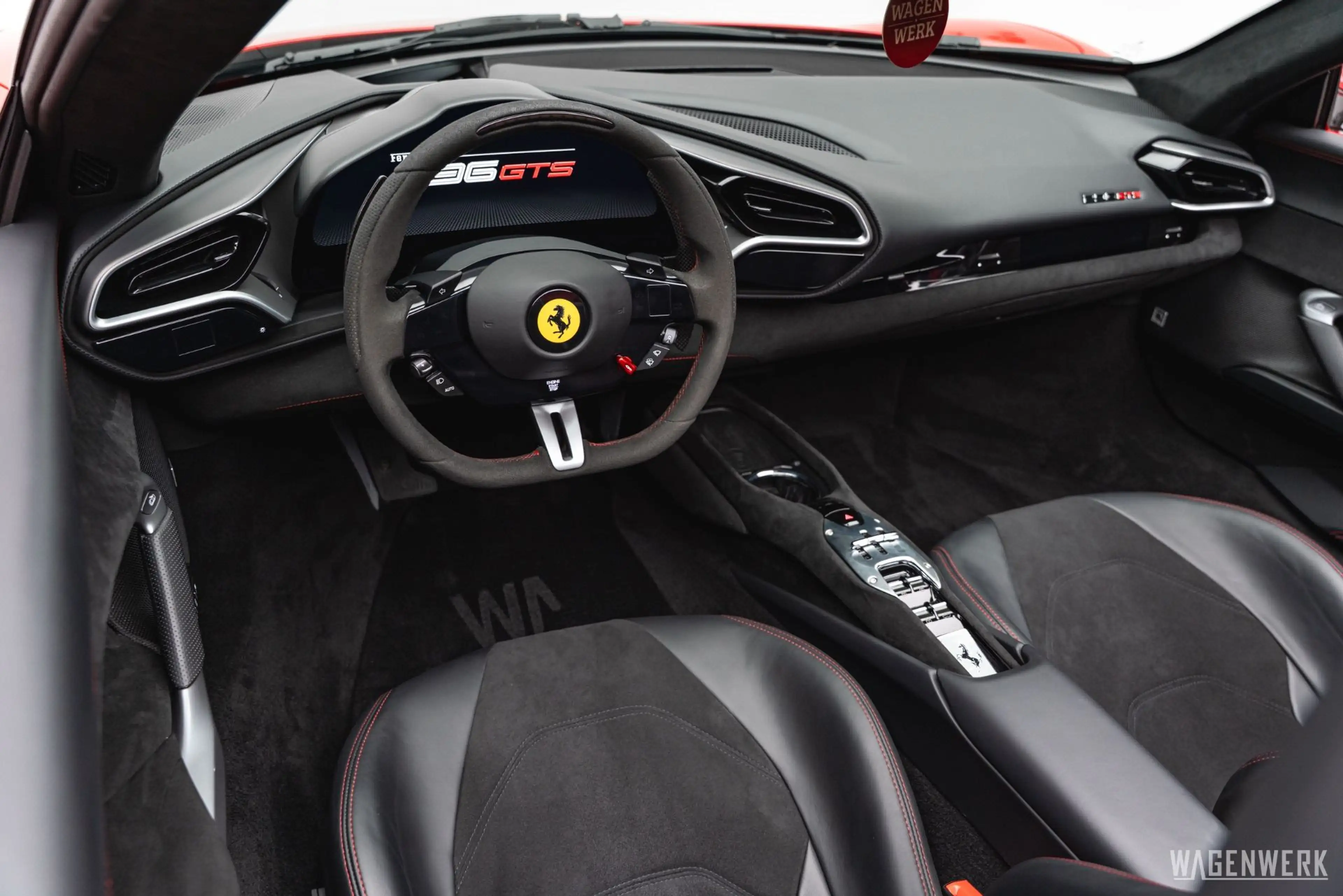 Ferrari 296 GTS Spider LIFT CARBONLENKRAD BICOLOR KAMERA KEYLESS — photo 11