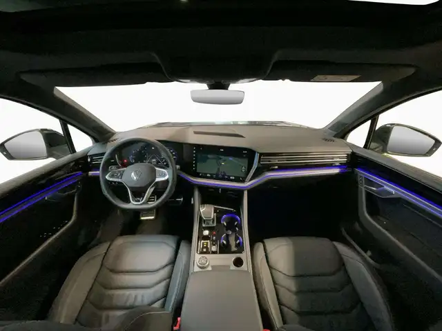 Volkswagen Touareg R-Line+V6+DSG+4M+Pano+