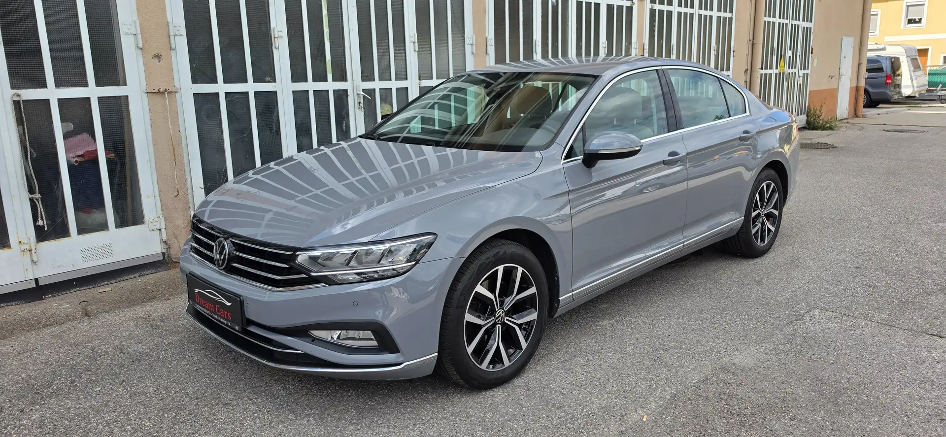Volkswagen Passat Elegance 2.0TDI *LED*Sofort Kredit*Top Zustand* Grau - 1