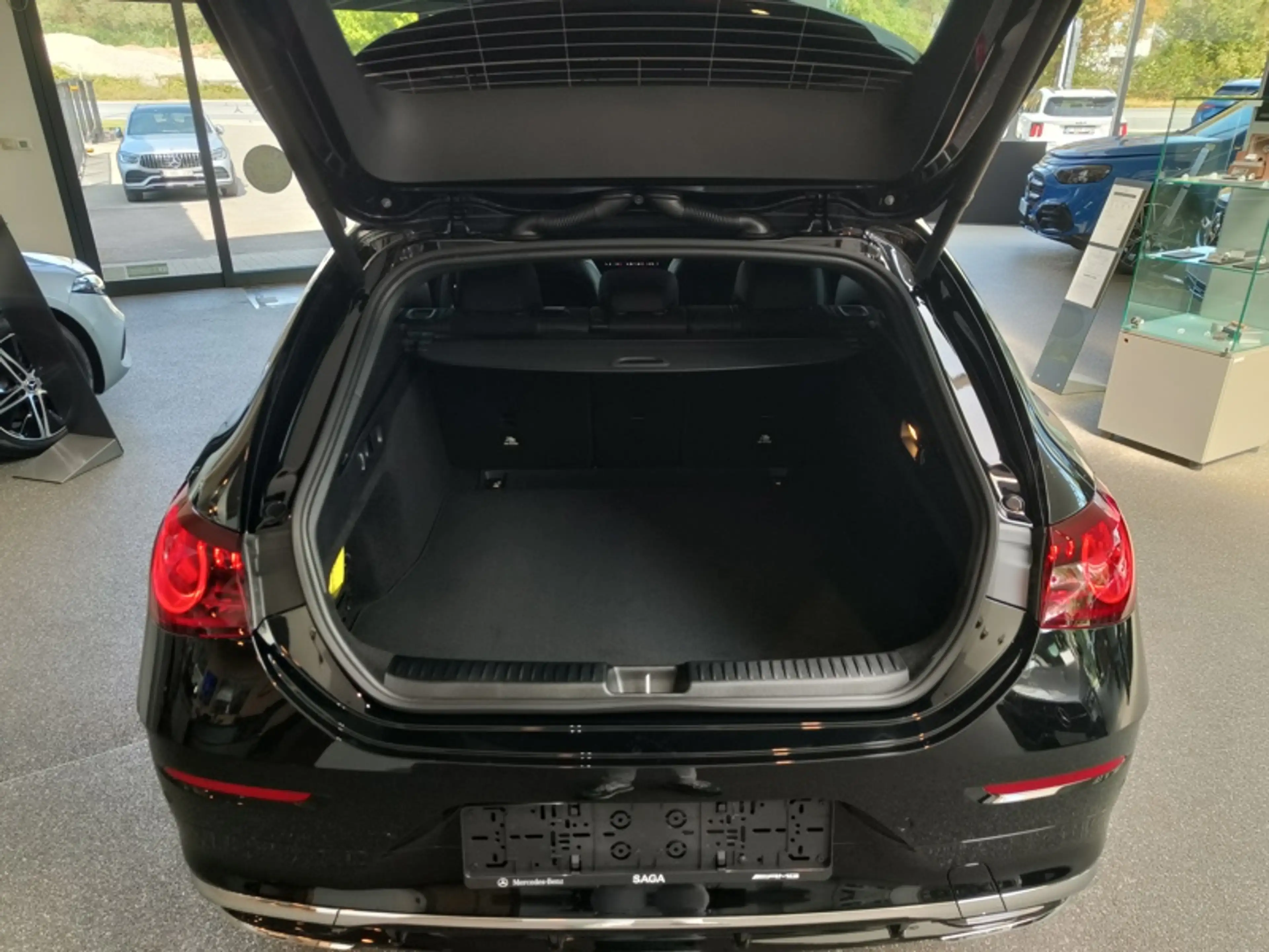 Mercedes-Benz CLA 180 Shooting Brake CLA — photo 10