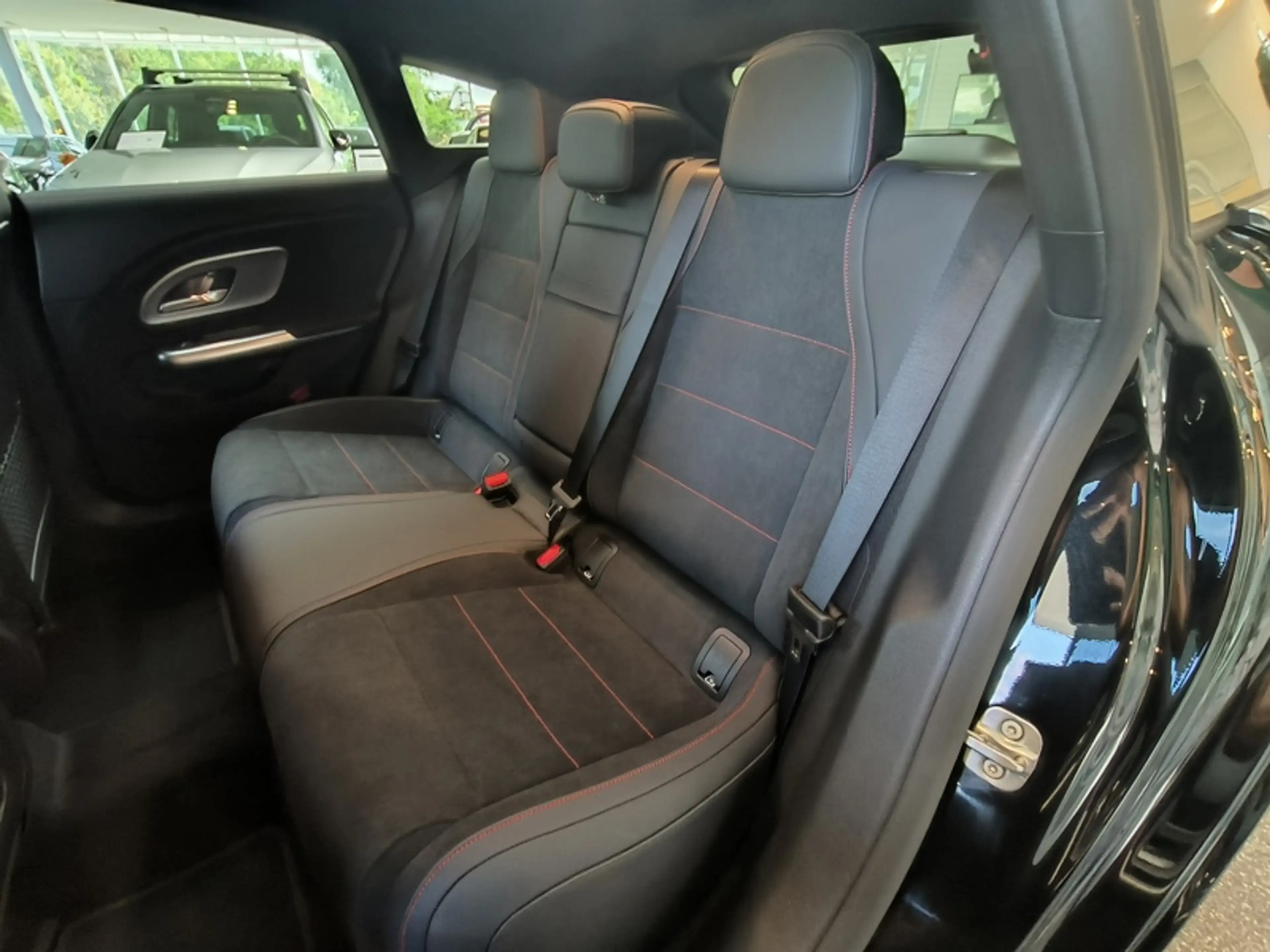 Mercedes-Benz CLA 180 Shooting Brake CLA — photo 6