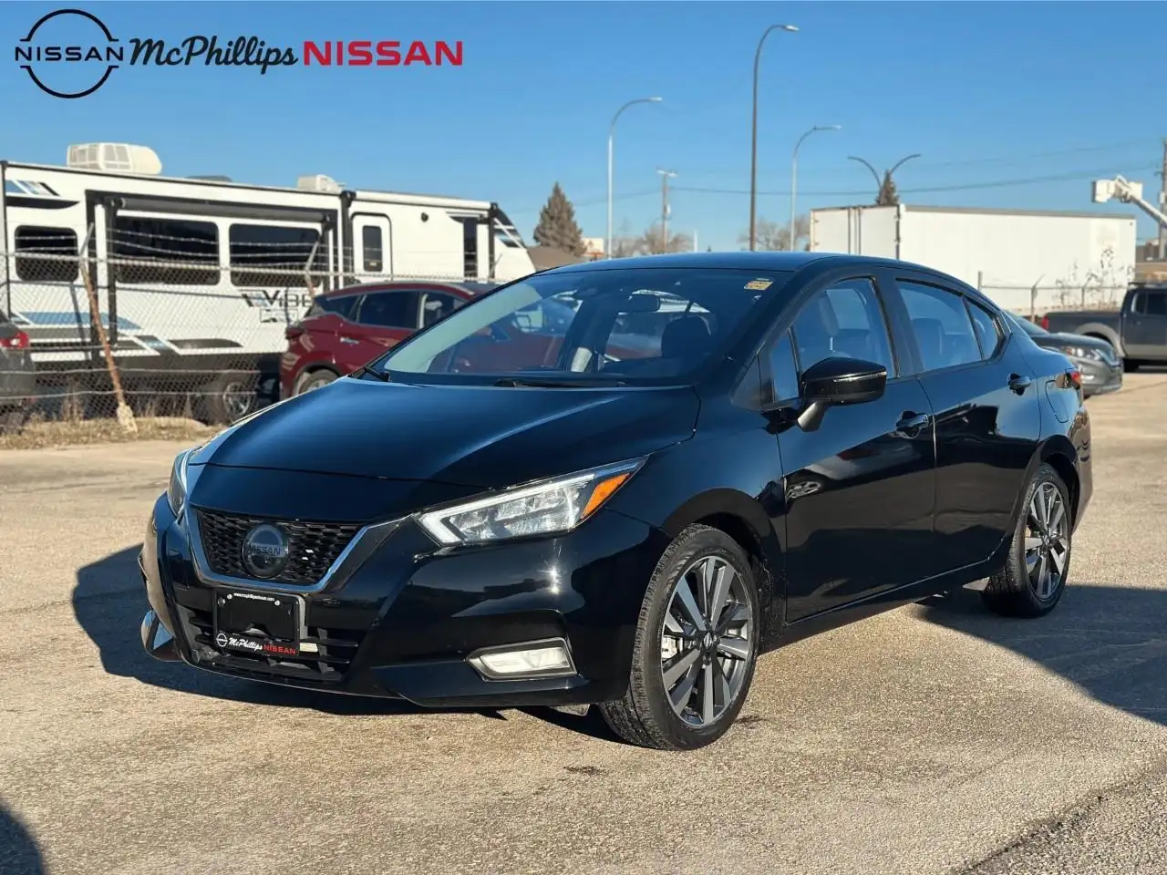 Nissan Versa снимка Nissan Versa