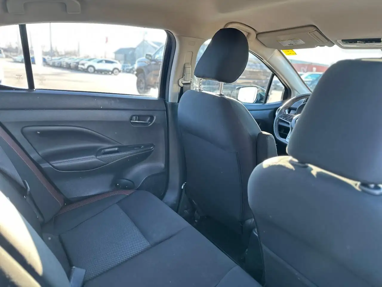 Nissan Versa снимка Nissan Versa
