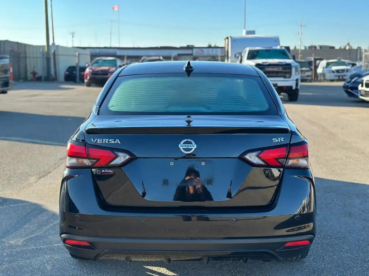 Nissan Versa снимка Nissan Versa