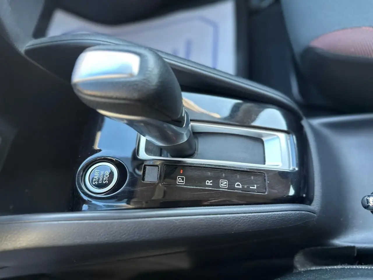 Nissan Versa снимка Nissan Versa