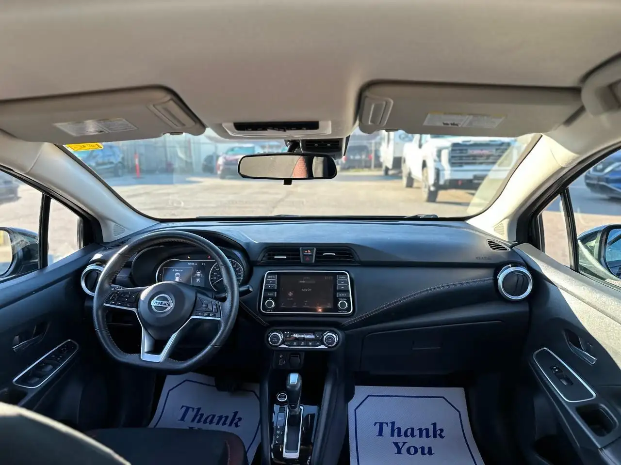 Nissan Versa снимка Nissan Versa