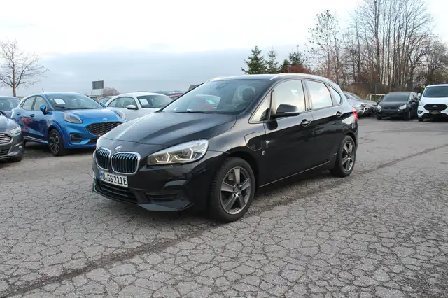 BMW 225 XE NAVI KLIMATR PDC RFK LED