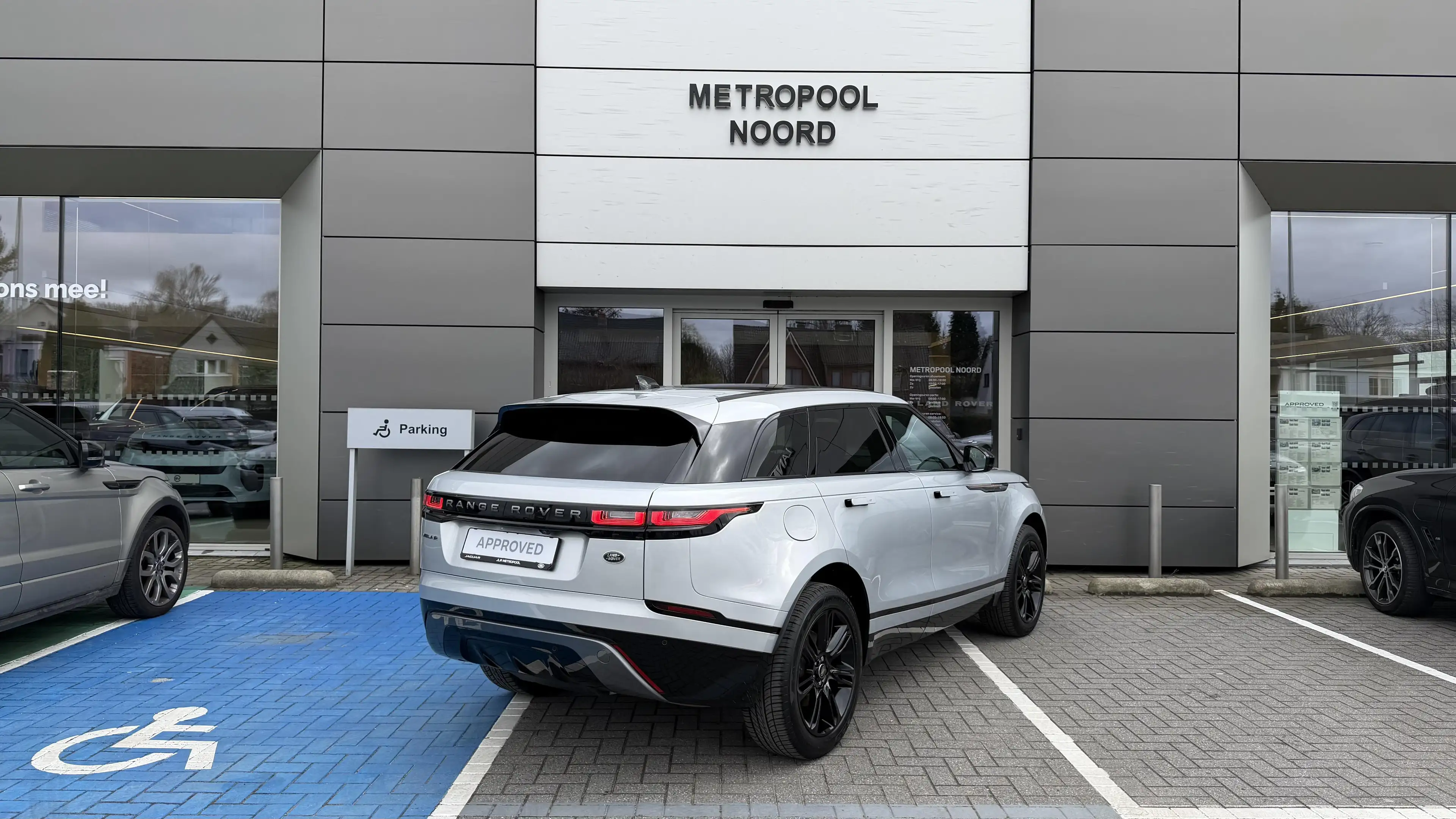 Land Rover Range Rover Velar P250 R-Dynamic SE — photo 4