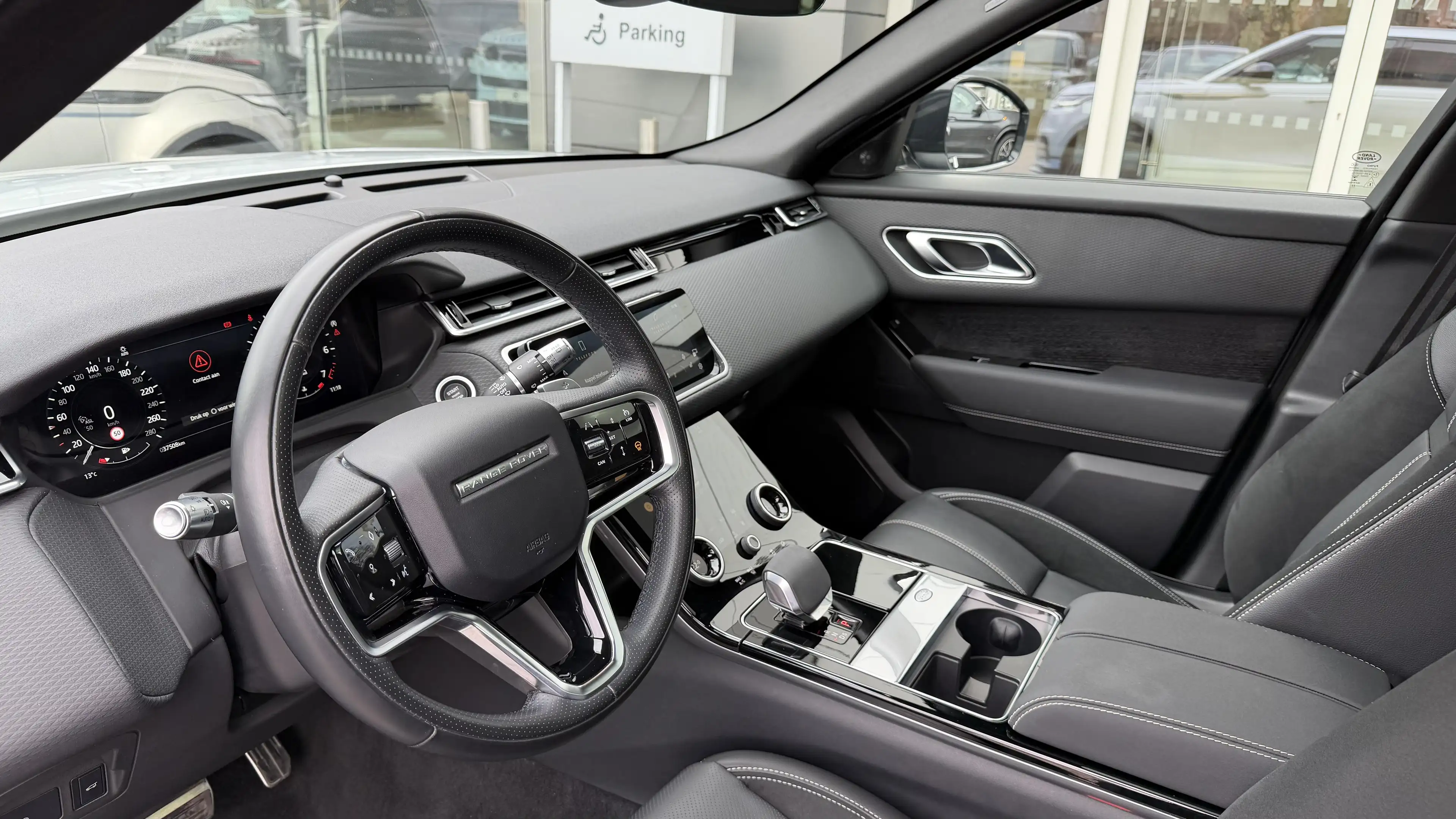 Land Rover Range Rover Velar P250 R-Dynamic SE — photo 7