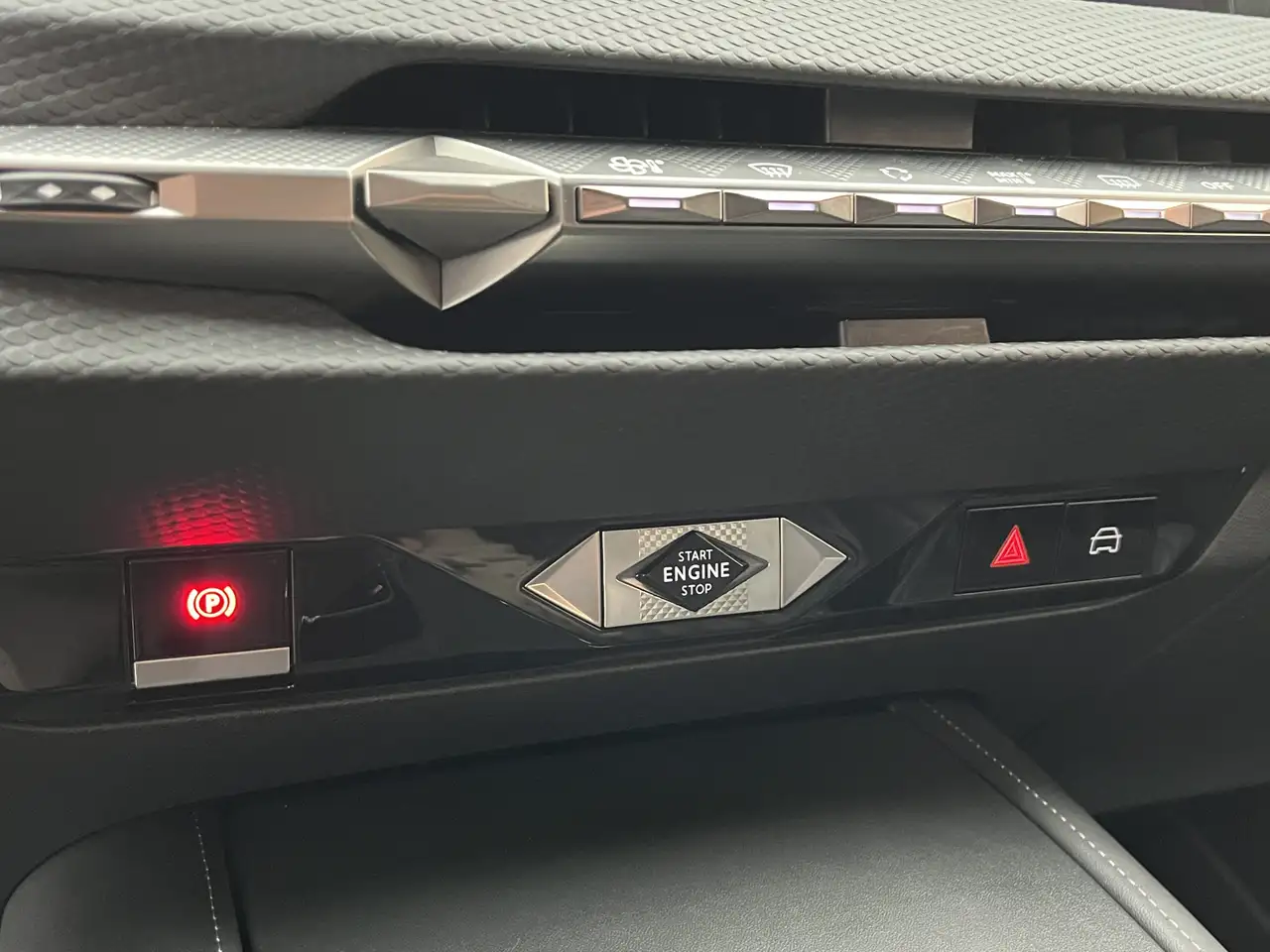 DS Automobiles DS 4 E-Tense Rivoli | Leder | Adaptive Cruise | Carplay 17