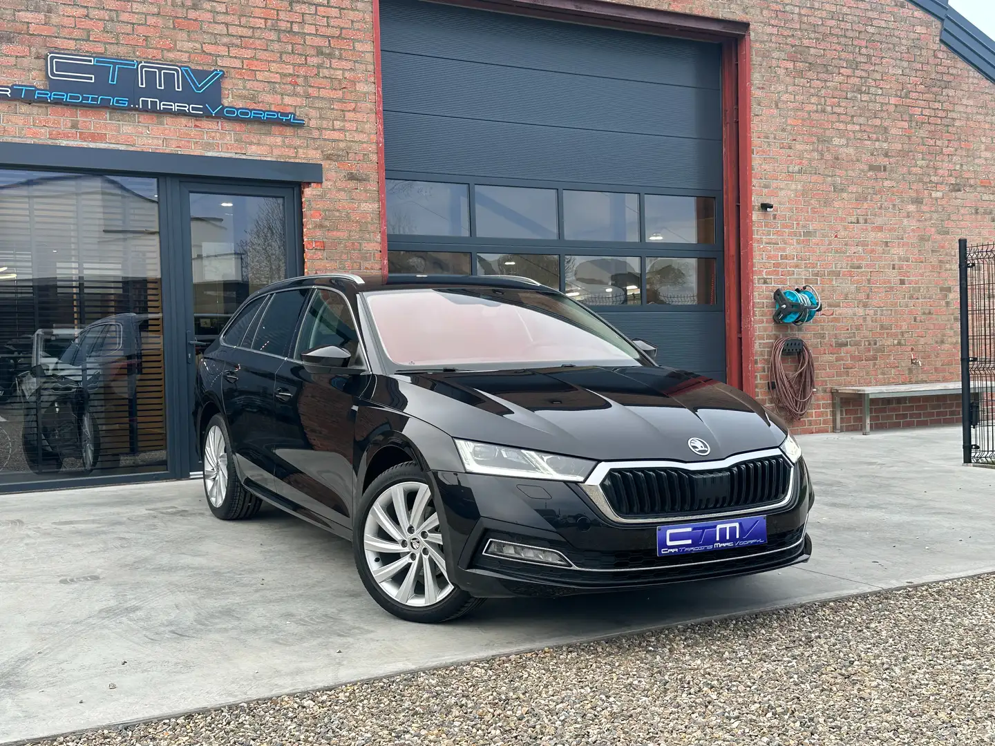 Skoda Octavia Combi 1.5TSI Style met vele opties! € 19800! Negro - 2